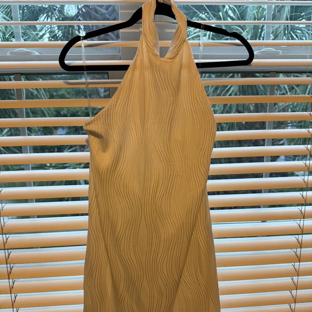Versona White Textured Body Dress